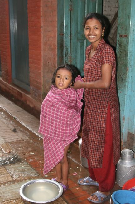 Zdjęcia: Bakhtapur, Dolina Kathmandu, Po kapieli, NEPAL Zdjęcia: Bakhtapur, Dolina Kathmandu, Po kapieli, NEPAL
