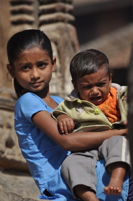 Zdjęcia: Patan, Dolina Kathmandu, Rodzenstwo, NEPAL Zdjęcia: Patan, Dolina Kathmandu, Rodzenstwo, NEPAL
