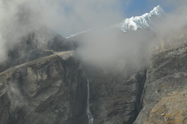 Zdjęcia: Langtang, Langtang, Langtang Lirung we mgle, NEPAL Zdjęcia: Langtang, Langtang, Langtang Lirung we mgle, NEPAL