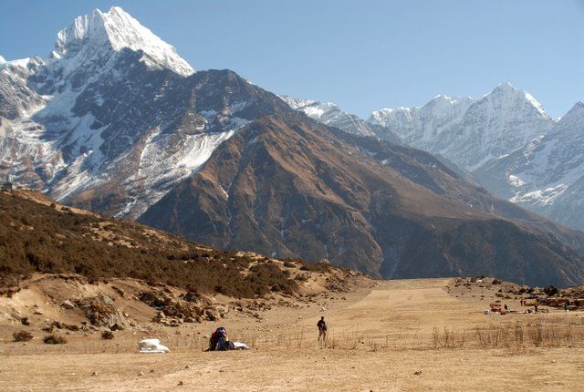 Zdjęcia: Namche Baazar lotnisko, Khumbu Valley, Namche Baazar, NEPAL Zdjęcia: Namche Baazar lotnisko, Khumbu Valley, Namche Baazar, NEPAL