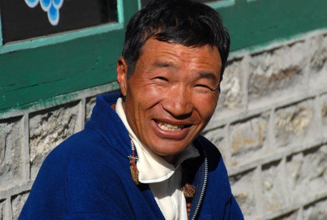 Zdjęcia: Namche Baazar lotnisko, Khumbu Valley, Ang Thsering Sherpa - nasz przewodnik, NEPAL Zdjęcia: Namche Baazar lotnisko, Khumbu Valley, Ang Thsering Sherpa - nasz przewodnik, NEPAL