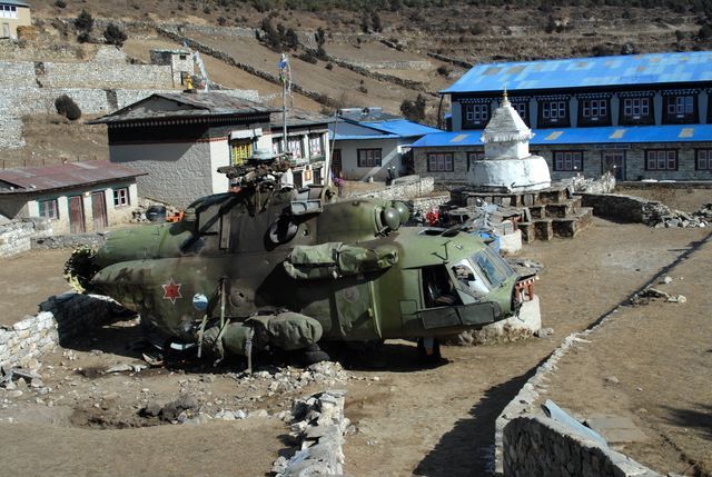 Zdjęcia: Namche Baazar , Khumbu Valley, nieudane ladowanie, NEPAL Zdjęcia: Namche Baazar , Khumbu Valley, nieudane ladowanie, NEPAL