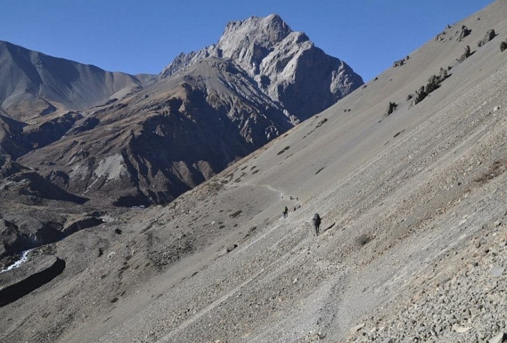 Zdjęcia: w drodze do Tilicho BC, Tilicho, osuwiska przed Tilicho Base Camp, NEPAL Zdjęcia: w drodze do Tilicho BC, Tilicho, osuwiska przed Tilicho Base Camp, NEPAL