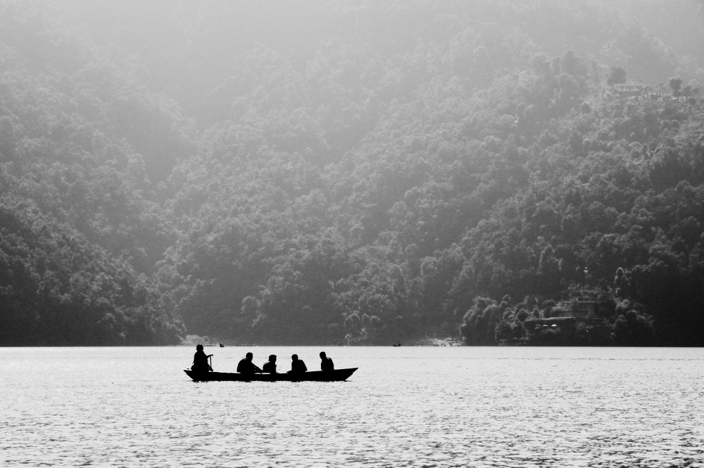 Zdjęcia: POKHARA, Kaski, Jezioro Phewa, NEPAL Zdjęcia: POKHARA, Kaski, Jezioro Phewa, NEPAL