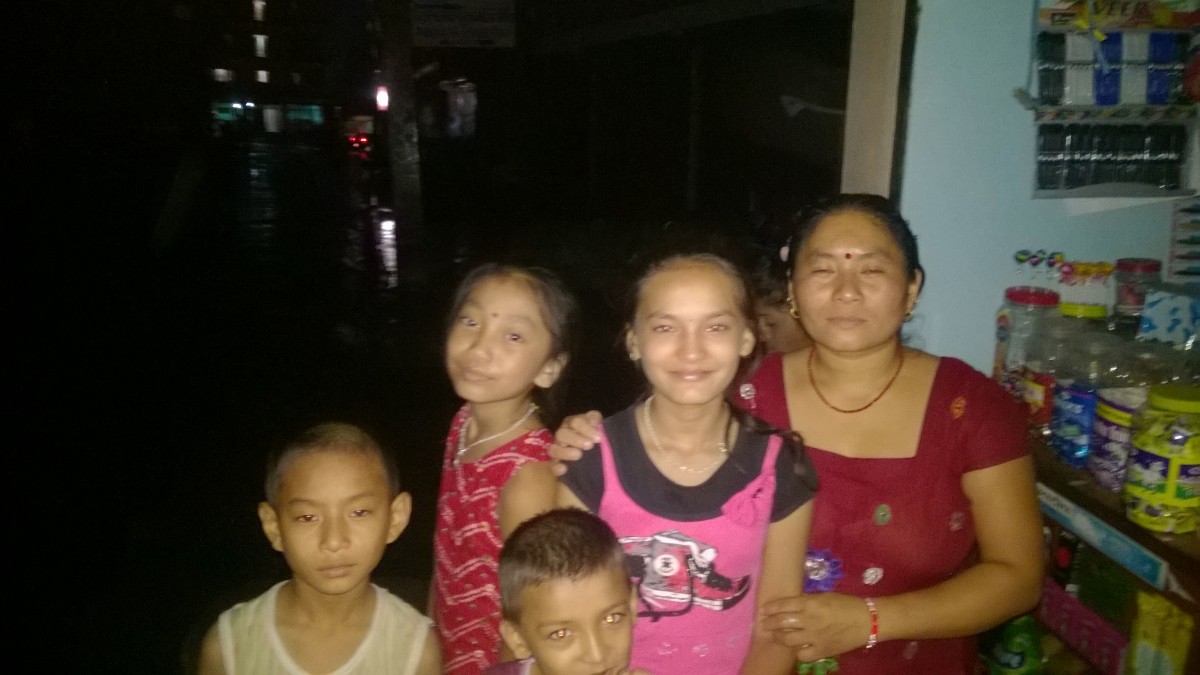 Zdjęcia: Pokhara, Nepalska rodzina, NEPAL Zdjęcia: Pokhara, Nepalska rodzina, NEPAL