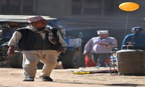 Zdjęcie NEPAL / Dolina Kathmandu / Bagdaon / balonik