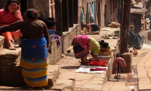 Zdjecie NEPAL / Dolina Kathmandu / Bhaktapur / ycie na ulicy