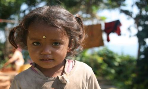 Zdjęcie NEPAL / Pokhara / Sarangkot / Dziewczynka z Sarangkot