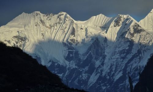 Zdjecie NEPAL / Langtang / Langtang / Gory o zachodzie 