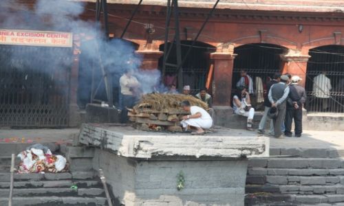 Zdjcie NEPAL / - / Pasiupatinath / Kremacja