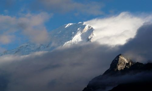Zdjecie NEPAL / Himalaje / gdzie pod Manaslu / Na wycignicie rki...