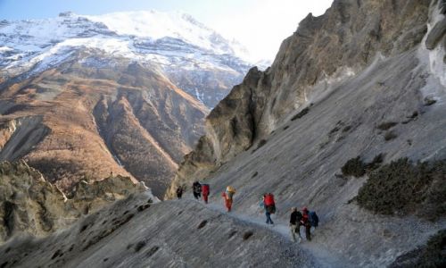 Zdjecie NEPAL / Annapurna / osuwiska przed Tilicho Base Camp / na szlaku