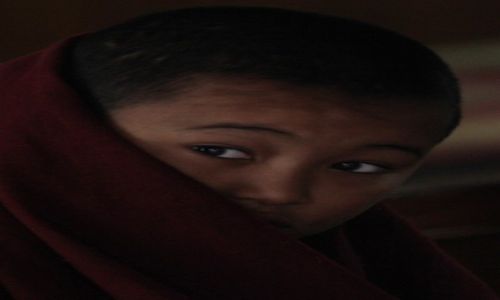 Zdjecie NEPAL / Katmandu / witynia / Przed modlitw