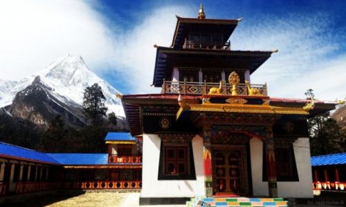 Zdjcie NEPAL / Manaslu / przed Samagaon / klasztor z widokiem na Manaslu