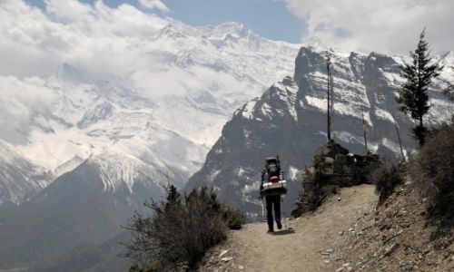 Zdjecie NEPAL / Masyw Annapurny / okolice Upper Pisang / Kolejny dzie marszu