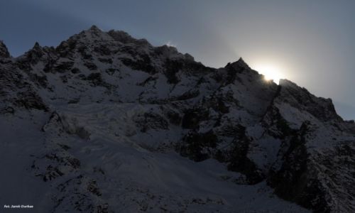 Zdjcie NEPAL / trek dookoa Manaslu / okolice Dharamsala / Naike Peak