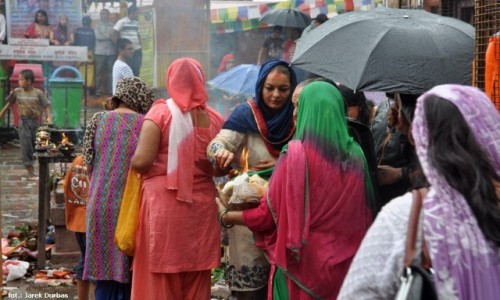 Zdj�cie NEPAL / Kathmandu / Budhalikanta / Ofiara