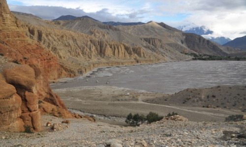 Zdjecie NEPAL / Mustang / widok z wioski Chele / Kali Gandaki