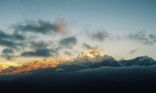 Zdjecie NEPAL / masyw Annapurny / Poon Hill / wschd soca nad Dhaulagiri 