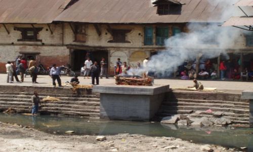 Zdjęcie NEPAL / brak / hinduistyczne sanktuarium w Pashupatinath / Ceremonia pogrzebowa