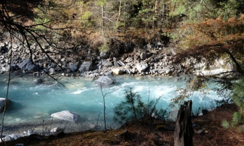 Zdjcie NEPAL / Annapurna Conservation Area / Chame / Rzeka Marsyangdi