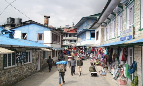 Zdjęcie NEPAL / Wschodni Nepal / Lukla / A może zakupy?