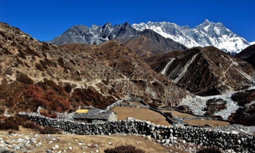 Zdjecie NEPAL / Himalaje, Sagarmatha Himal / Dolina Imja Khola / Szopa z widokiem premium