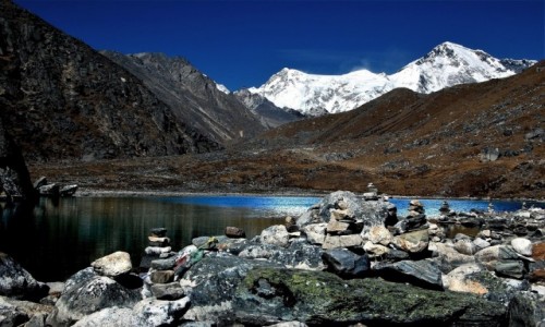 Zdjecie NEPAL / Himalaje, rejon  Gokyo Ri / na mapie oznaczone jako Longpongo (-: / Taujung Tso (jezioro)