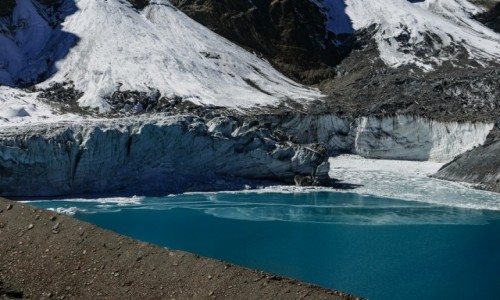 Zdjecie NEPAL / Khangsar / Tilicho lake / Icefall