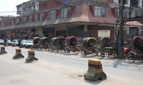 Zdjęcie NEPAL / Kathmandu / Thamel, Kathmandu / Ryksze przed Thamelem