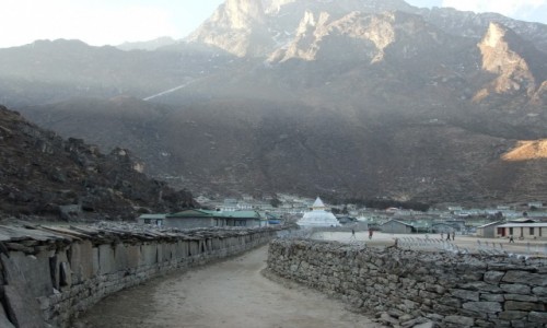 Zdjcie NEPAL / Khumbu / Khumjung / Mani walls