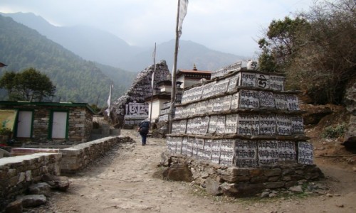 Zdjcie NEPAL / Khumbu / Dolina Dudh Koshi / Mantra,mantra, mantra