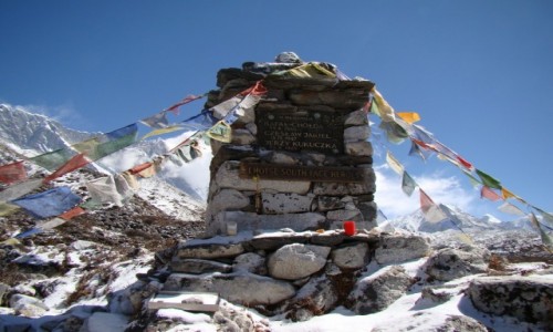 Zdjcie NEPAL / Himalaje / Dolina Imja Khola / Czorten pod Lhotse