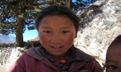 Zdjcie NEPAL / Himalaje / Pangboche / Dziewczynka z Pangboche