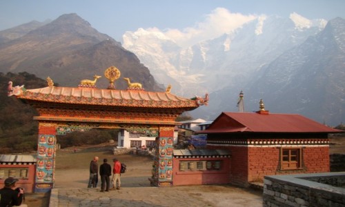 Zdjęcie NEPAL / Himalaje / Tengboche / Brama Klasztoru w Tengboche