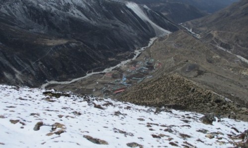 Zdjęcie NEPAL / Sagarmatha National Park / Nangkartshang / Widok spod Nangkartshang na Dingoche