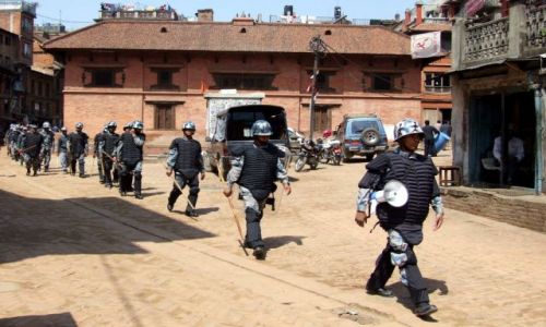 Zdjecie NEPAL / Dolina Kathmandu / Bhaktapur / W sumie w Nepalu jest bezpiecznie....