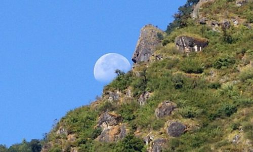 Zdjecie NEPAL / Sudur-Paśćimańćal Wikas Kszetr / okolice Annapurny / Jeszcze nie ukradli...