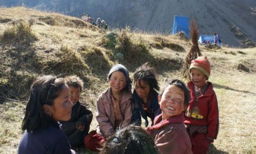 Zdjecie NEPAL / Himalaje / Samdo / Dzieci gr 3860 npm