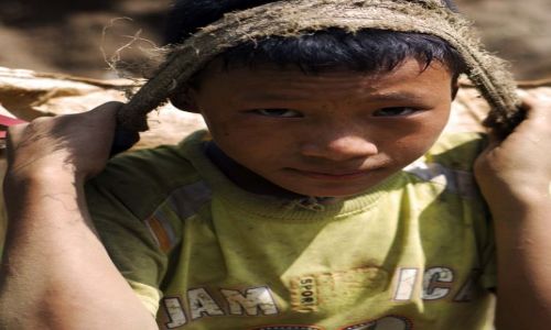 Zdjecie NEPAL / wokół Annapurny / Bagarchap / Chłopiec z Bagarchap