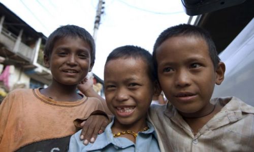 Zdjęcie NEPAL / wokół Annapurny / Besisahar / Dzieci z Besisahar