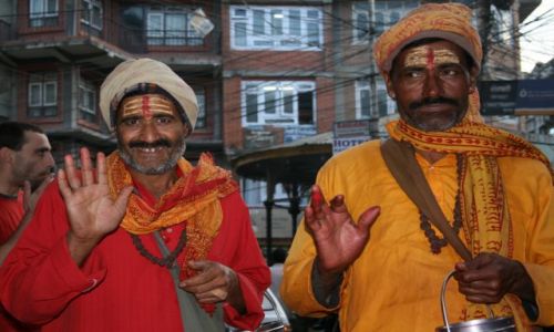 Zdjecie NEPAL / brak / Katmandu / a my jak by co, to w pracy (puszki mamy)