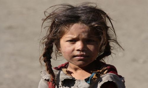 Zdjęcie NEPAL / - / W jednej z wiosek w drodze na Dhaulagiri / Nepalka