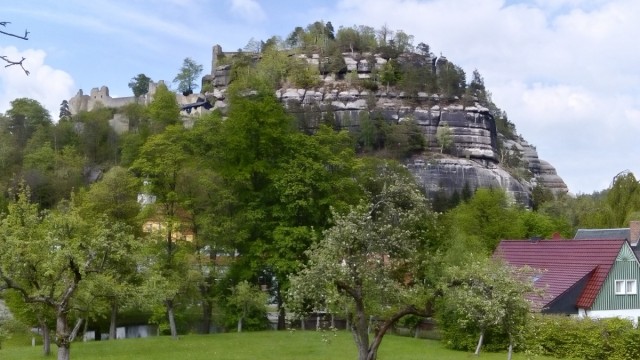 Zdj cia: Oybin, Góry Żytawskie, Góra Oybin, NIEMCY Zdj cia: Oybin, Góry Żytawskie, Góra Oybin, NIEMCY