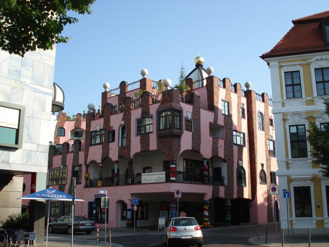 Zdjęcia: Magdeburg, Sachsen-Anhalt, Dom zaprojektowany przez Hundertwassera, NIEMCY Zdjęcia: Magdeburg, Sachsen-Anhalt, Dom zaprojektowany przez Hundertwassera, NIEMCY