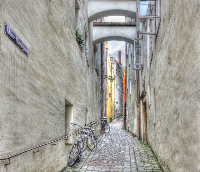 Zdjęcia: Passau, Bawaria, mała uliczka w Passau, NIEMCY Zdjęcia: Passau, Bawaria, mała uliczka w Passau, NIEMCY