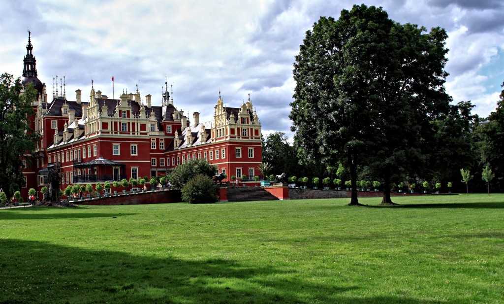 Zdjcia: Park Muakowski, granica polsko-niemieck, w wojewdztwie lubuskim, w powiecie arskim., Zamek w Bad Muskau., NIEMCY