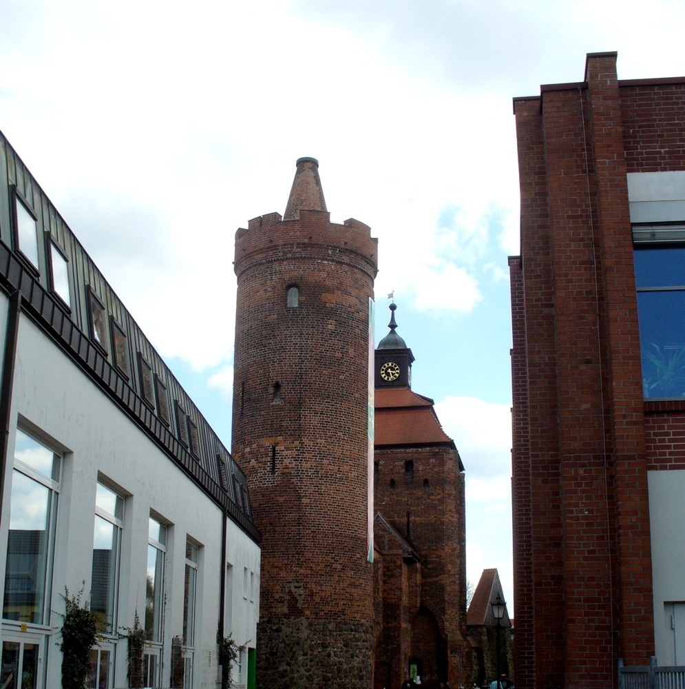 Zdjęcia: Bernau, Okolice Berlina, Wieża od strony ulicy, NIEMCY Zdjęcia: Bernau, Okolice Berlina, Wieża od strony ulicy, NIEMCY
