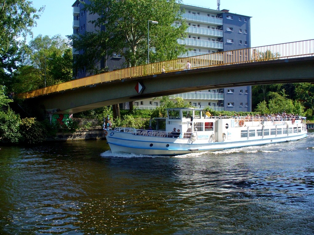 Zdjęcia: Berlin, Brandenburgia, Statek wycieczkowy na Sprewie, NIEMCY Zdjęcia: Berlin, Brandenburgia, Statek wycieczkowy na Sprewie, NIEMCY