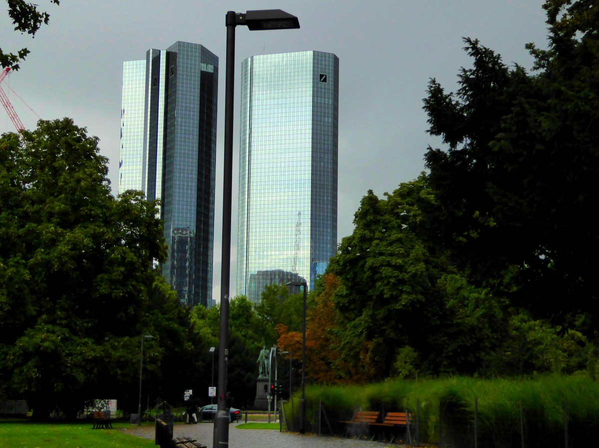 Zdjęcia: Frankfurt, Hesja, Latarnia w parku, NIEMCY Zdjęcia: Frankfurt, Hesja, Latarnia w parku, NIEMCY